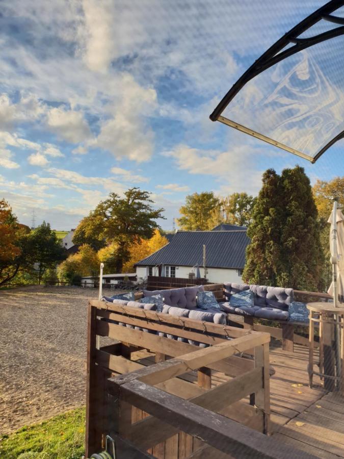 Schöne Wohnung auf idyllischem Reiterhof Nähe Burg Eltz und Mosel Münstermaifeld Exterior foto